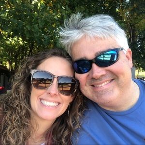 Meet your Posher, Deena